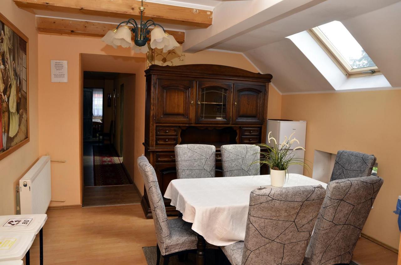 Hôtel Gosciniec Zapiecek à Stronie Śląskie Extérieur photo