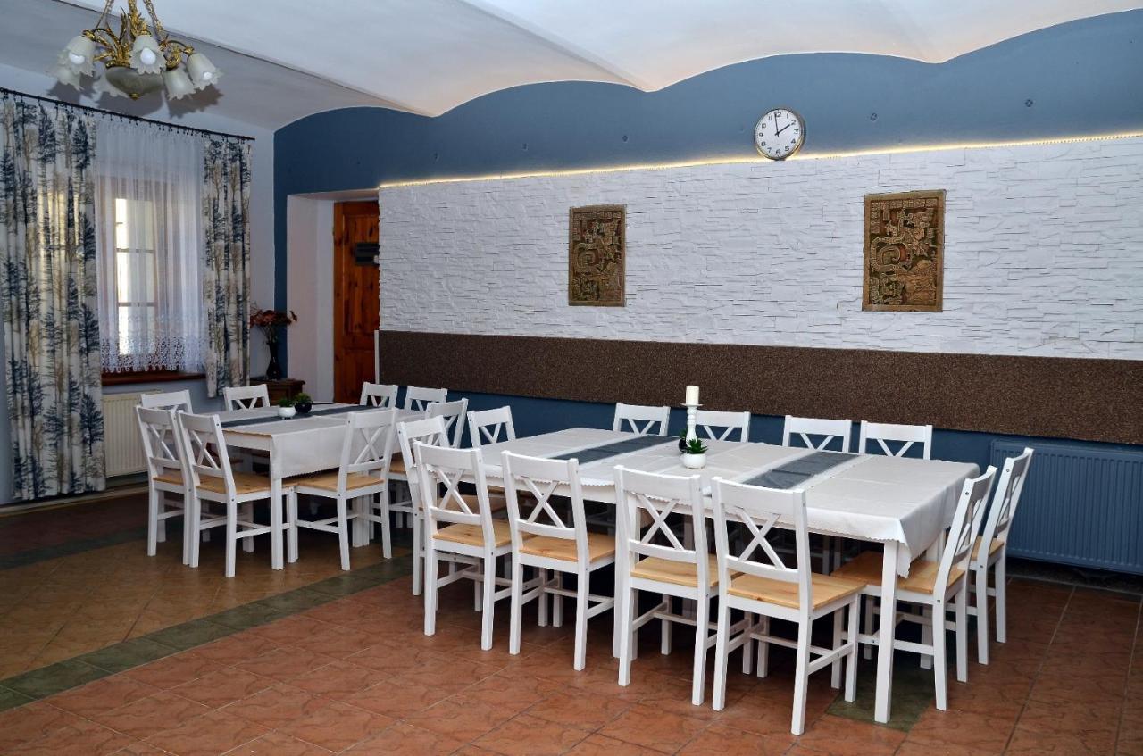 Hôtel Gosciniec Zapiecek à Stronie Śląskie Extérieur photo